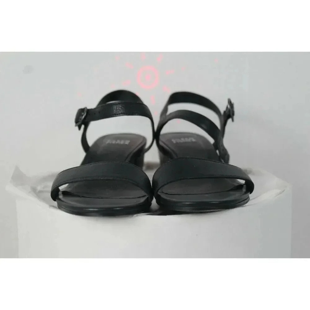 ladies EILEEN FISHER open toe sandal size 6